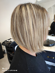 Photo n°20 de Stephcoiffure06 à Carros (Salon de coiffure)