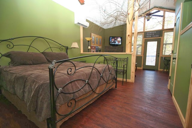 Eureka Springs Treehouses, Caves, Castles & Hobbits