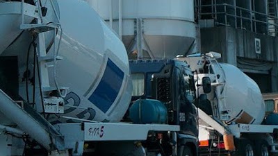 三和石産株式会社