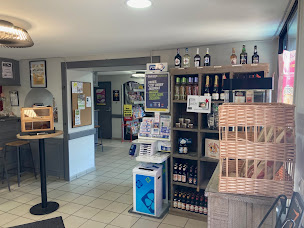 Photo n°11 de L'Estaminet à Beaumont Saint-Cyr (Club de billard)