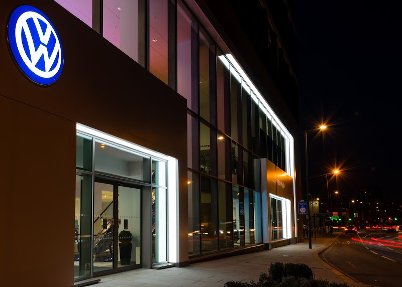 Lookers Volkswagen Battersea photo 3