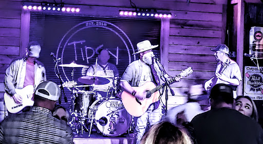 Tipsy Cow Bar Georgetown - Thumbnail