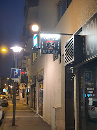 Photo n°2 de Barbe Et Cheveux à Saint-Raphaël (Salon de coiffure)