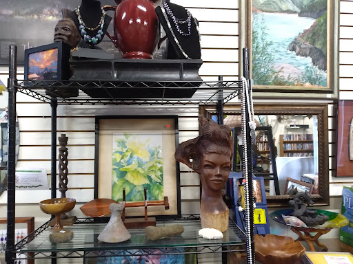 Chris' Consignment LlC - Visual