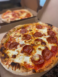 Photo n°35 de PIZZA HOT à Champagne-sur-Seine (Restaurant italien)