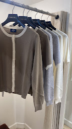 Photo n°7 de Curling à Paris (Magasin de vêtements pour femmes)