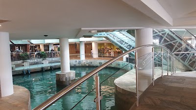 Photos of Royal Plaza Mall