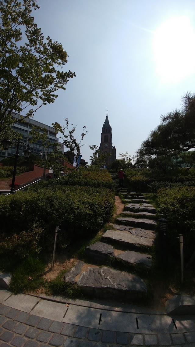 Start of Myeondong Shopping Street