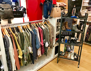 Photo n°38 de Christy's Jeans à Bonneville (Magasin de vêtements pour femmes)