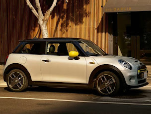 Photo n°18 de MINI STORE EVREUX à Évreux (Vendeur de voitures d'occasion)