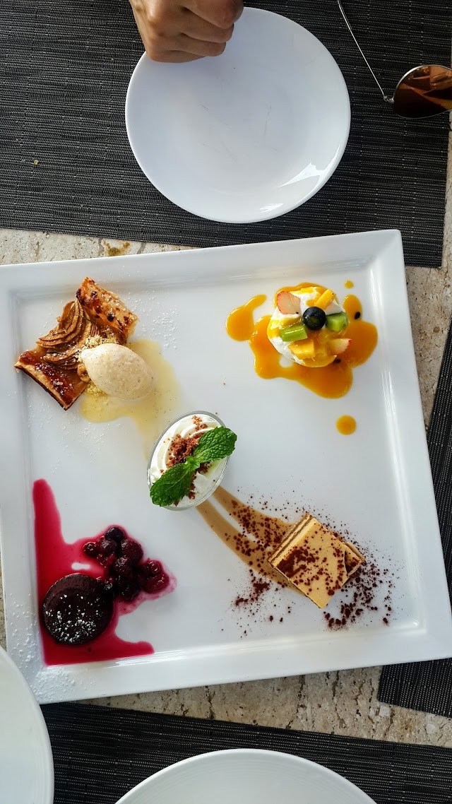 Trisara Hotel And Seafood Restaurant