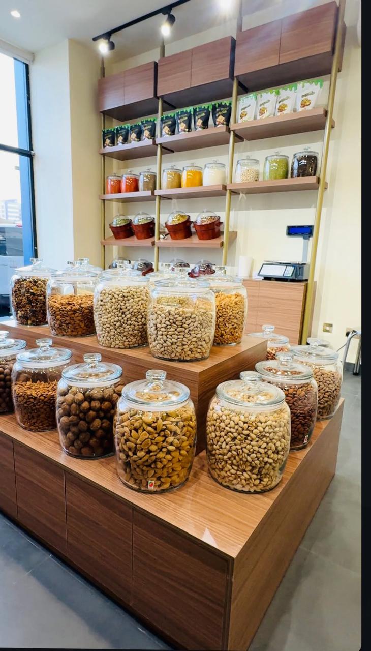 Raw and Roasted Nuts and Spices - صورة 2