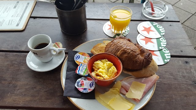 Cafe Binnen Buiten