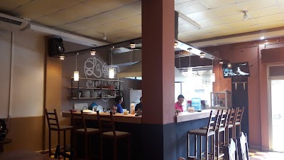Photos of Hollyfood Restaurant