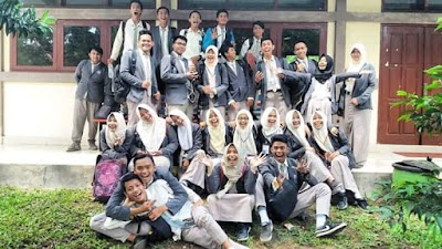 Photos of SMAN 2 Genteng