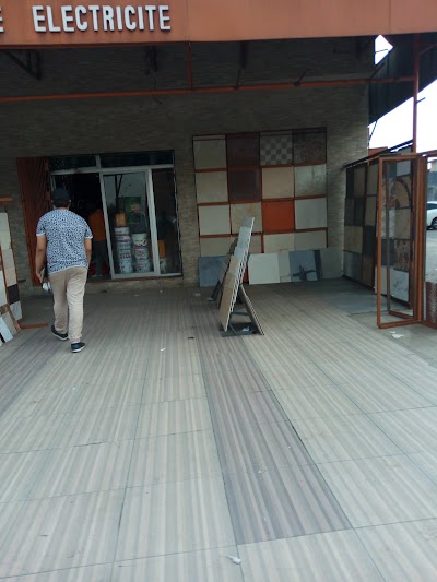 Photos of CASTELLON Carrelage Sanitaire Electricit&eacute;