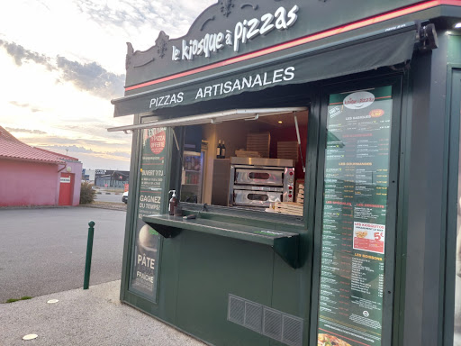 Photo 8 - Le Five Pizza
