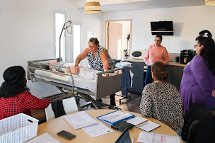 Photo n°3 de A VOS COTES - Auxiliaires de vie - Ménage à Montpellier (Service de transport et d'accompagnement)