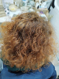 Photo n°22 de Salon Bohème - Coiffure Itinérant à Port-des-Barques (Salon de coiffure)