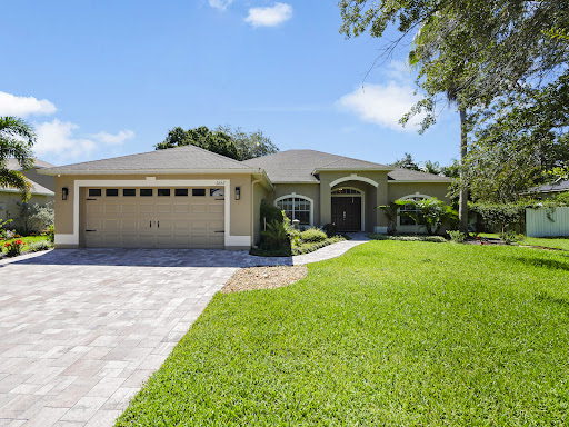 Denise McKinley - Realtor - Thumbnail