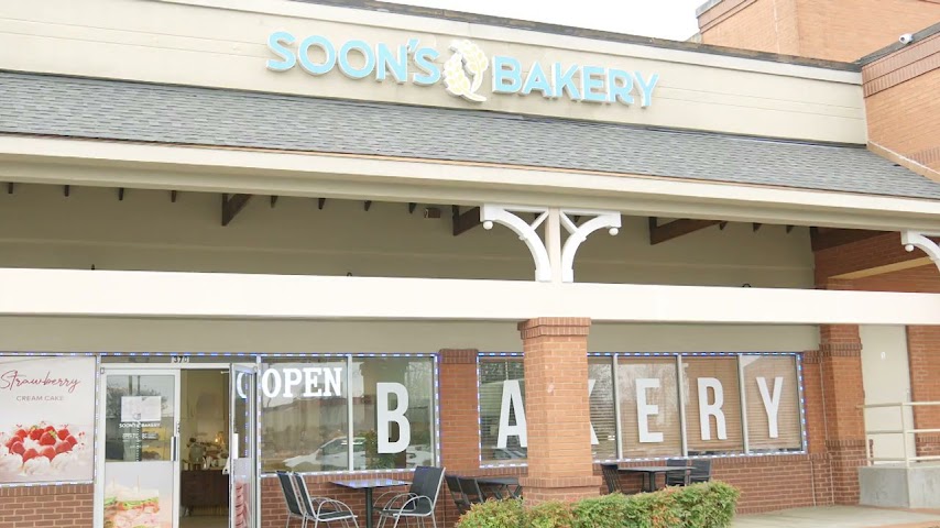 Soon's Bakery by null