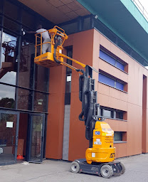 Photo n°16 de Nova Hélios - Nettoyage façade, vitres et sols à Frépillon (Entreprise de nettoyage de vitres)