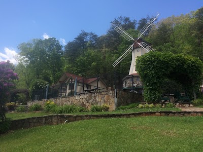 Photos of The Heidi Motel