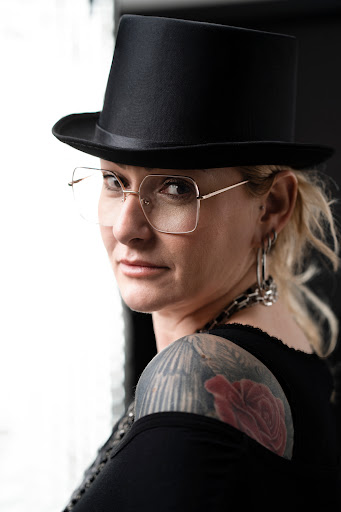 Aneta J Kajzer Makeup Artist AJK Studio Makijaż Masaż twarzy