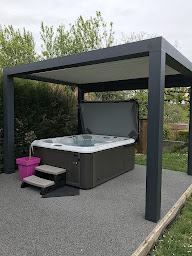 Photo n°3 de Sundance Spas Nancy à Messein (Spa en extérieur)