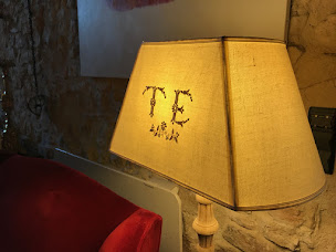 Photo n°11 de Domaine De La Tour D'Enguerne. chambres d'hotes à Montmeyan (Salle de réception)