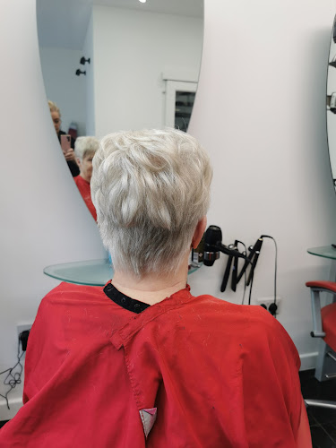 Sophisticut by Sophia - Barber shop