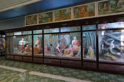 Photos of Thakya Marazein Buddha Image