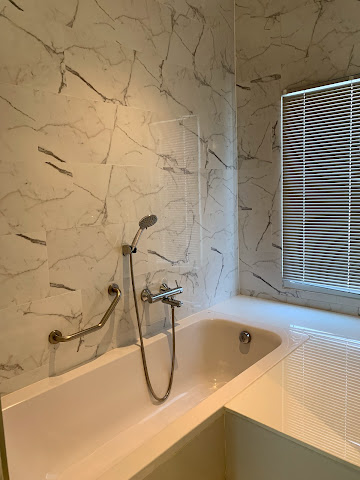 De Hug Hotel & Residence‎ by null