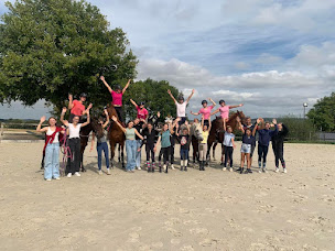 Photo n°5 de École D'équitation du Verger à Souvigné-sur-Même (Centre équestre)