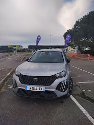 Photo n°22 de Carrefour Location à Chambourcy (Agence de location de fourgonnettes)