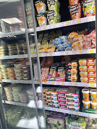 Photo n°17 de Ouchni brahim supermarché diagonal à Coubert (Épicerie)