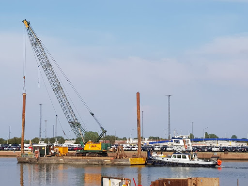 Bouius Sleepdiensten B.V. / Dredging Support Vessels B.V. - Thumbnail