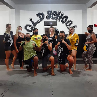 Old School - Bandeira Caio Terra