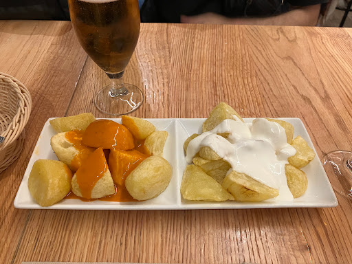 Las Bravas - Visual