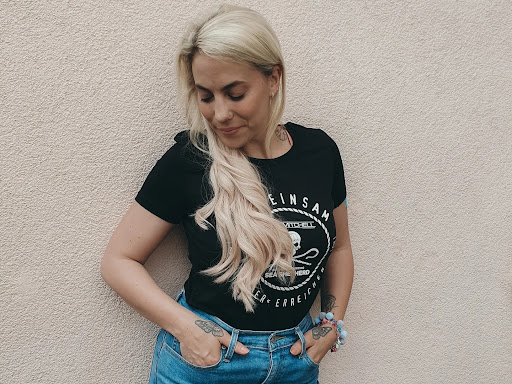Monika Walch Hairstyle - Thumbnail