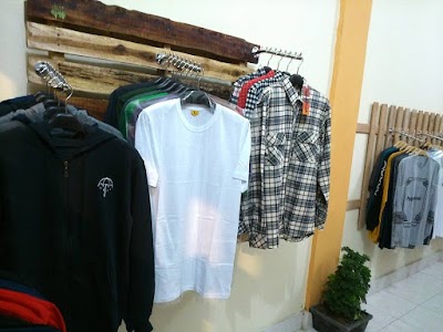 Photos of Straight Light Distro and Music Studio