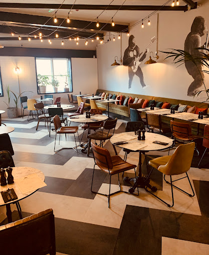Monty's burger bar