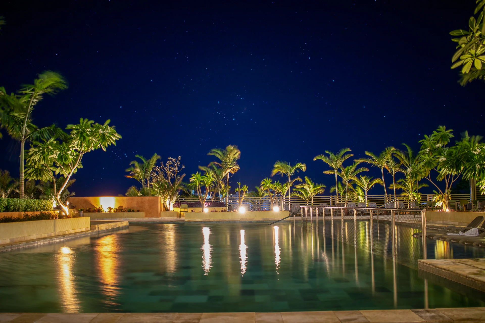 Hot Beach Suites