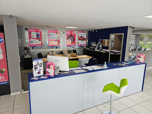 Photo n°16 de Point S - Saint-Jean-les-Deux-Jumeaux (Automove) à Saint-Jean-les-Deux-Jumeaux (Magasin de pneus)