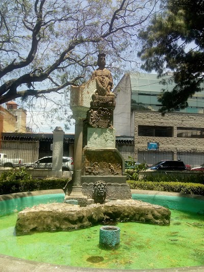 Photos of Isabel La Cat&oacute;lica Park