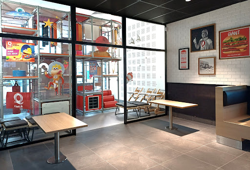 Photo 3 - La Petite Burger