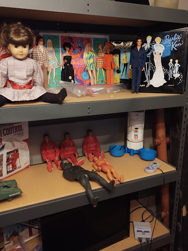 The Rec Room Vintage Collectibles - Thumbnail