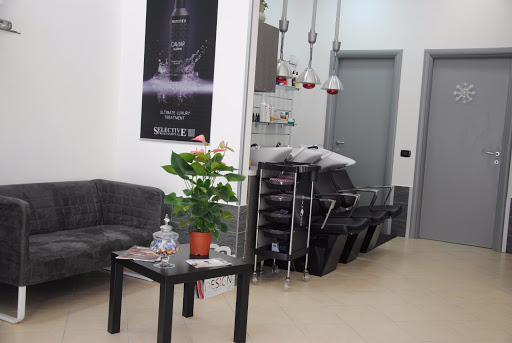 ACUNZO PARRUCCHIERI hair and beauty - Thumbnail