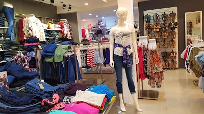 Photos of R V Fashion