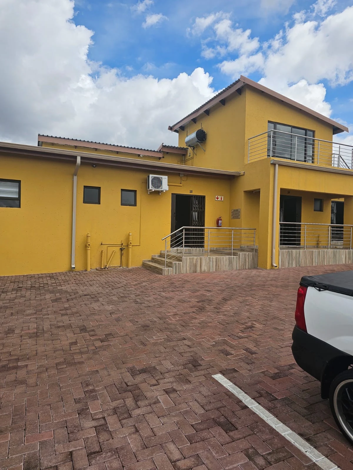 Divine Guest Lodge